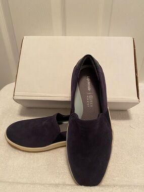 Life Stride Women’s Slip-On Loafers… size 7W